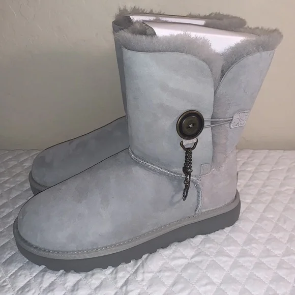 UGG SIZE 6 BRAND NEW IN BOX AZALEA CHARM GORGEOUS BOOTS - Picture 6 of 15